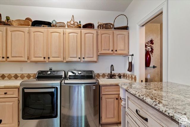 1880 SHADOW VALLEY DR, Ogden, UT 84403