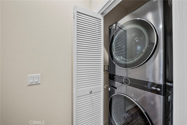 28472 Herrera, Valencia, CA 91354