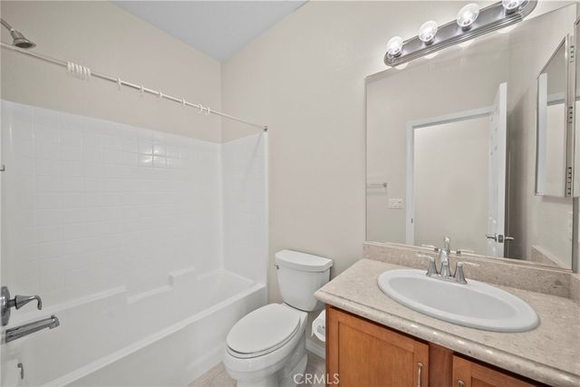 28472 Herrera, Valencia, CA 91354