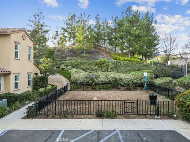 28472 Herrera, Valencia, CA 91354