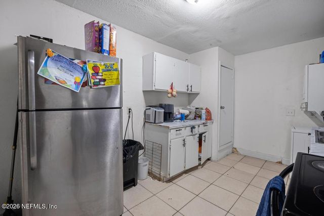 5210 DODGE Road, Jacksonville, FL 32209
