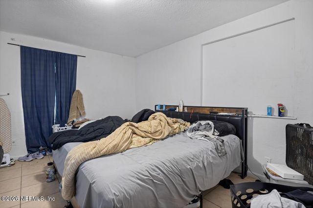 5210 DODGE Road, Jacksonville, FL 32209