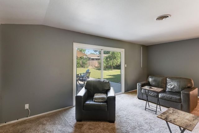 4936 Brookglen Way, Carmichael, CA 95608