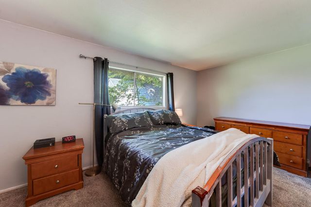 4936 Brookglen Way, Carmichael, CA 95608