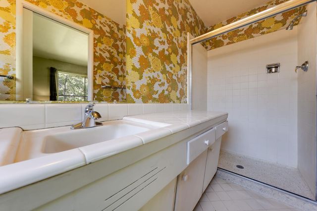 4936 Brookglen Way, Carmichael, CA 95608
