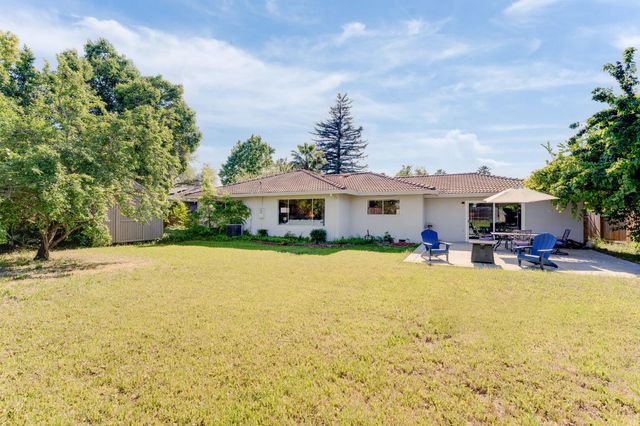 4936 Brookglen Way, Carmichael, CA 95608