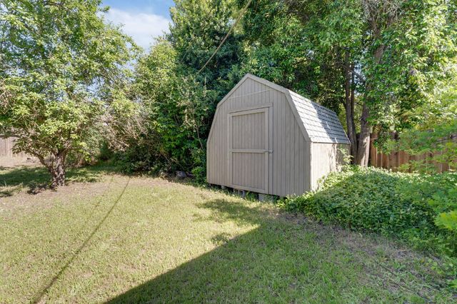 4936 Brookglen Way, Carmichael, CA 95608