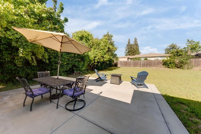 4936 Brookglen Way, Carmichael, CA 95608