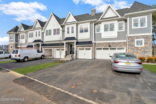 128 Eagle Way, Eatontown, NJ 07724