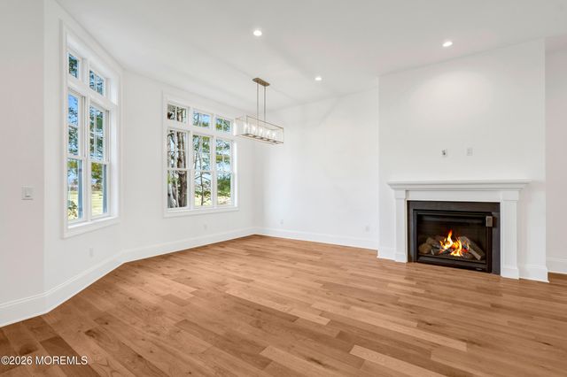 128 Eagle Way, Eatontown, NJ 07724