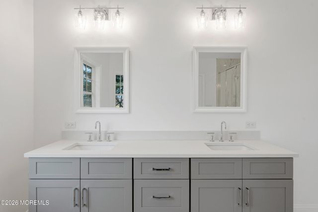 128 Eagle Way, Eatontown, NJ 07724