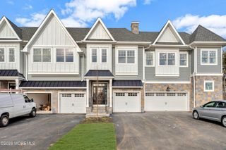 128 Eagle Way, Eatontown, NJ 07724