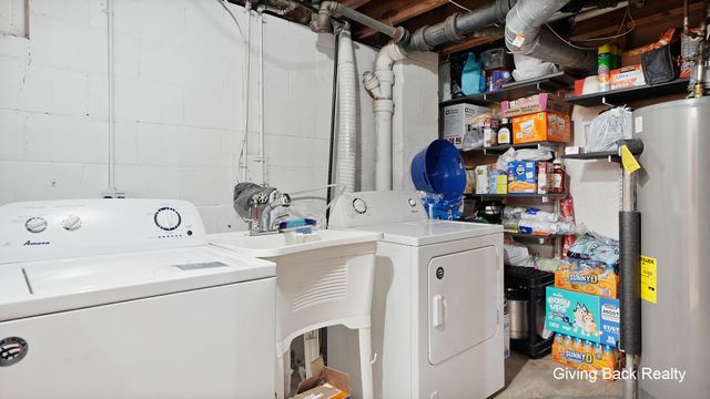 825 Den Hertog Street Sw, City Of Wyoming, MI 49509