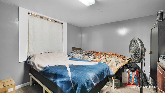 825 Den Hertog Street Sw, City Of Wyoming, MI 49509