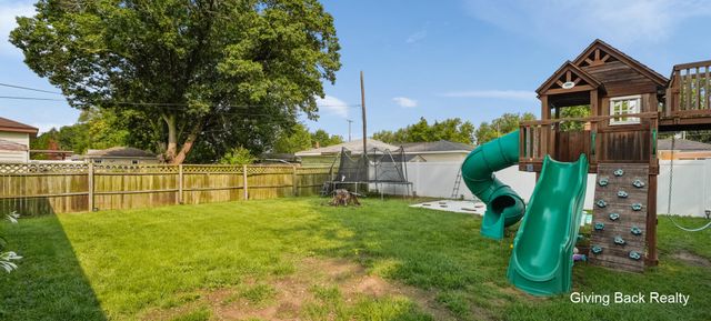 825 Den Hertog Street Sw, City Of Wyoming, MI 49509