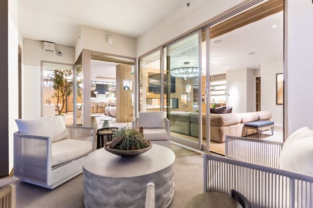 2300 WOLF Street 7D, Dallas, TX 75201