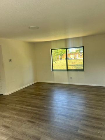 652 Hernando Street B, Fort Pierce, FL 34949