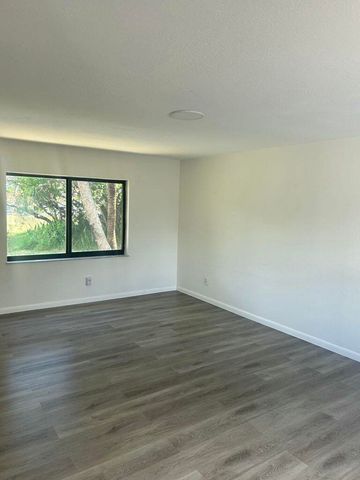 652 Hernando Street B, Fort Pierce, FL 34949