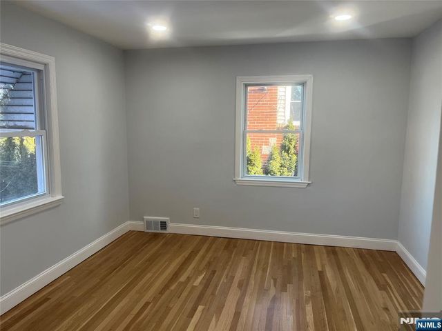 86 Howland Avenue, Teaneck, NJ 07666