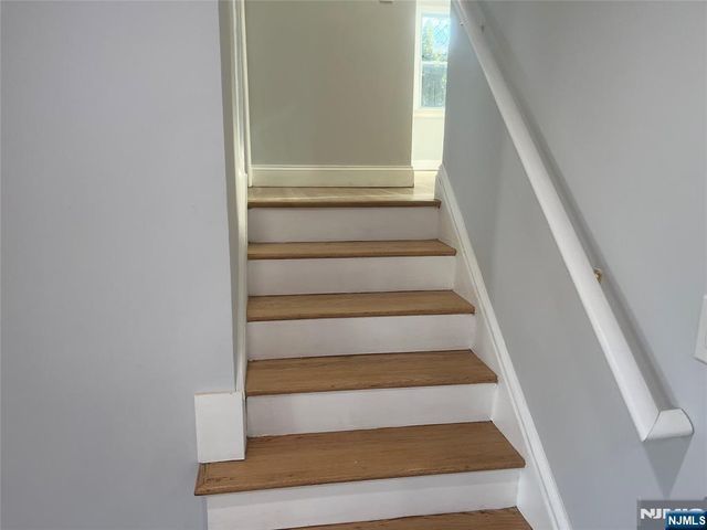 86 Howland Avenue, Teaneck, NJ 07666