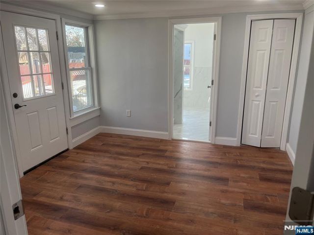 86 Howland Avenue, Teaneck, NJ 07666