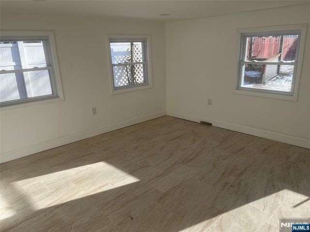 86 Howland Avenue, Teaneck, NJ 07666