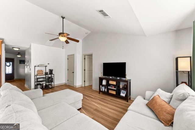 204 Sugar Maple Drive, Cornelia, GA 30531