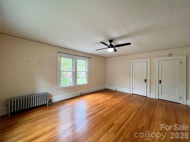 19 Saluda Street, Asheville, NC 28806