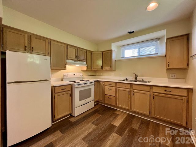 19 Saluda Street, Asheville, NC 28806