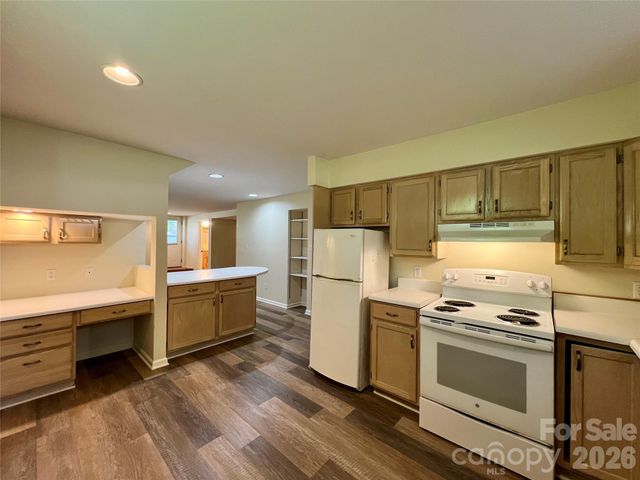 19 Saluda Street, Asheville, NC 28806