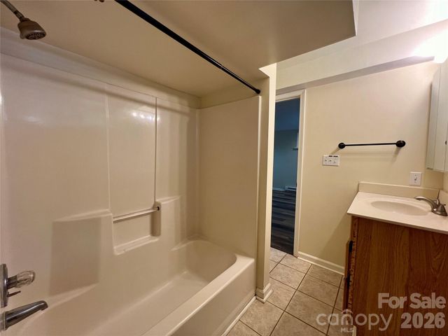 19 Saluda Street, Asheville, NC 28806