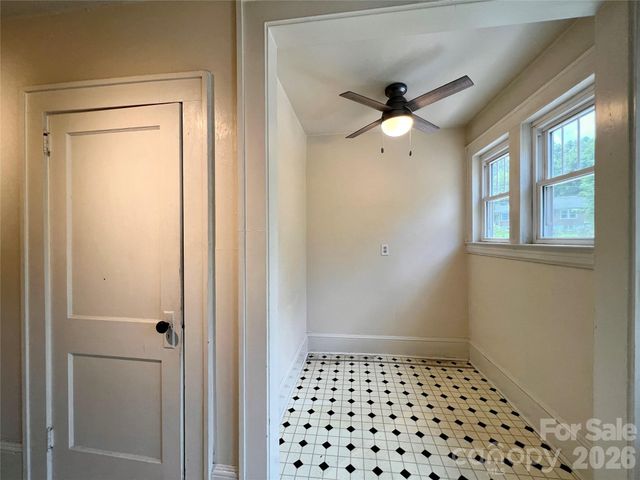 19 Saluda Street, Asheville, NC 28806