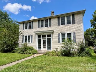 19 Saluda Street, Asheville, NC 28806