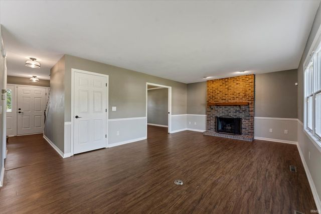52200 Covered Wagon Trail, Granger, IN 46530