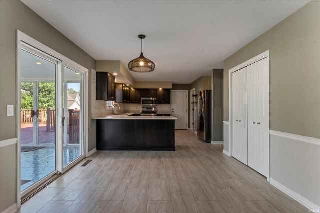 52200 Covered Wagon Trail, Granger, IN 46530