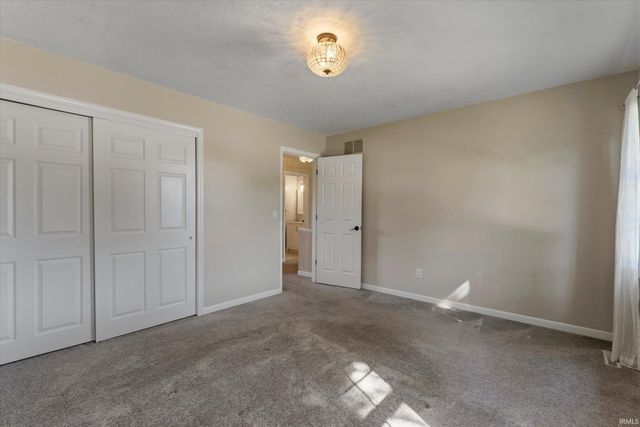 52200 Covered Wagon Trail, Granger, IN 46530