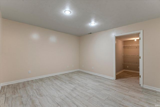52200 Covered Wagon Trail, Granger, IN 46530