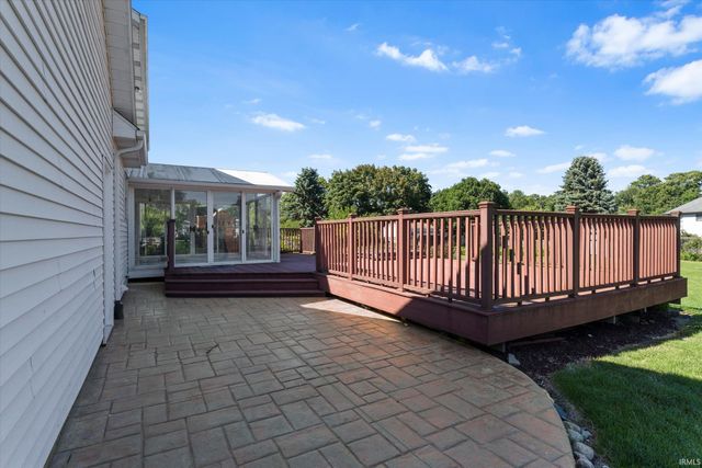 52200 Covered Wagon Trail, Granger, IN 46530