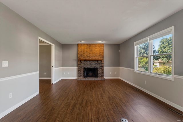 52200 Covered Wagon Trail, Granger, IN 46530