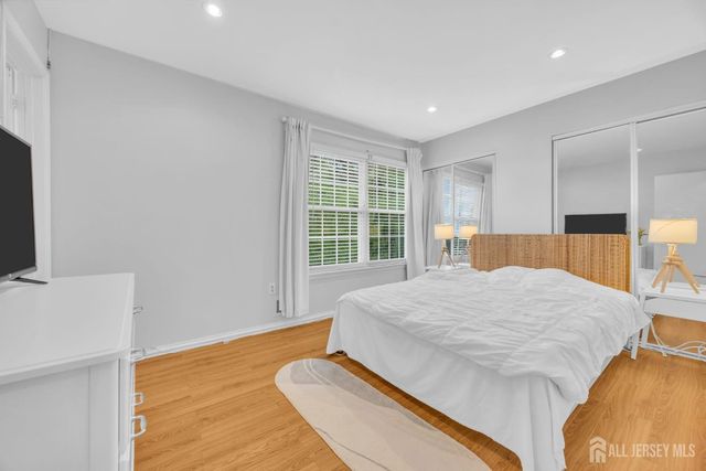 39 Delikat Lane, Sayreville, NJ 08872