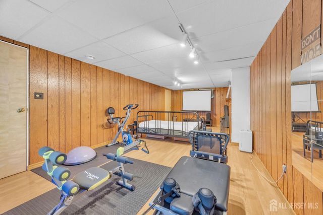 39 Delikat Lane, Sayreville, NJ 08872