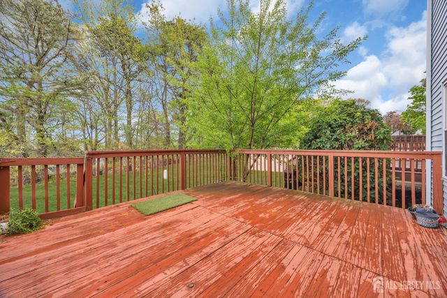 39 Delikat Lane, Sayreville, NJ 08872