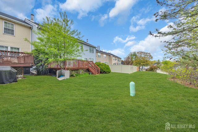 39 Delikat Lane, Sayreville, NJ 08872
