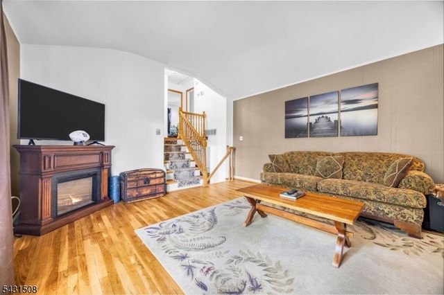 1038 Centre St, Raritan Boro, NJ 08869