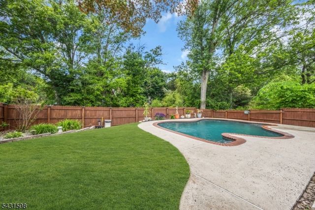 1038 Centre St, Raritan Boro, NJ 08869