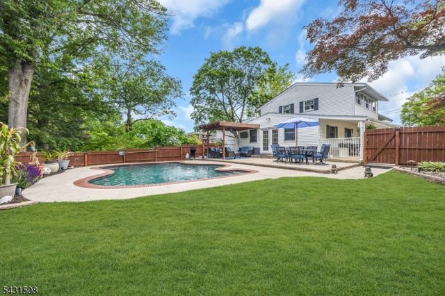 1038 Centre St, Raritan Boro, NJ 08869