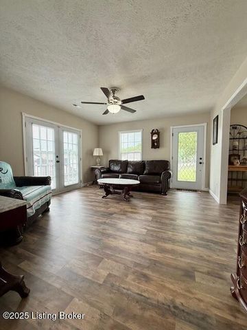 827 Lakeview Cir, Clarkson, KY 42726