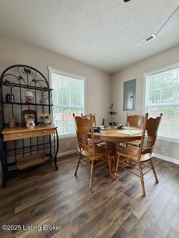 827 Lakeview Cir, Clarkson, KY 42726