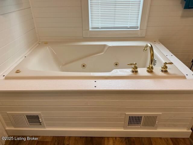 827 Lakeview Cir, Clarkson, KY 42726