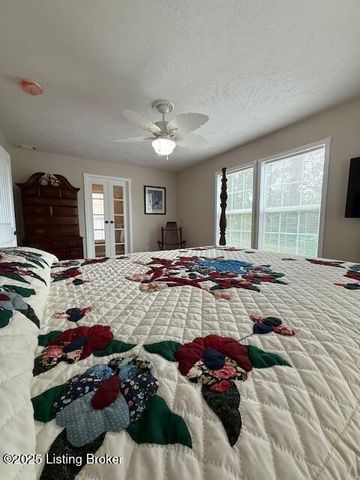 827 Lakeview Cir, Clarkson, KY 42726